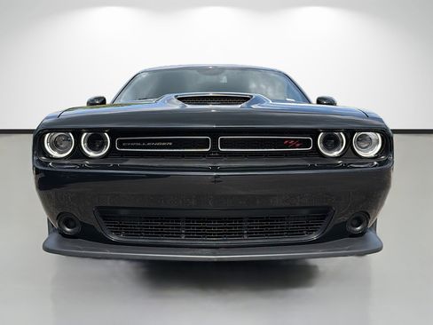 Used 2023 Dodge Challenger R/T RWD image 8