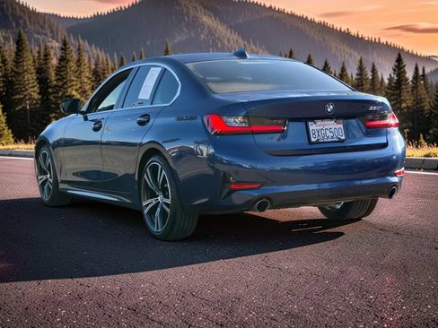 Used 2021 BMW 330i Sedan w/ Convenience Package RWD image 5