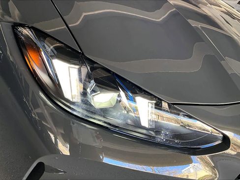 Used 2025 BMW M4 Coupe w/ Executive Package image 28