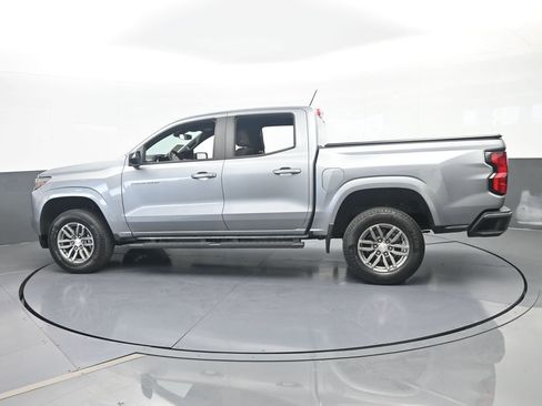Used 2023 Chevrolet Colorado LT RWD image 3