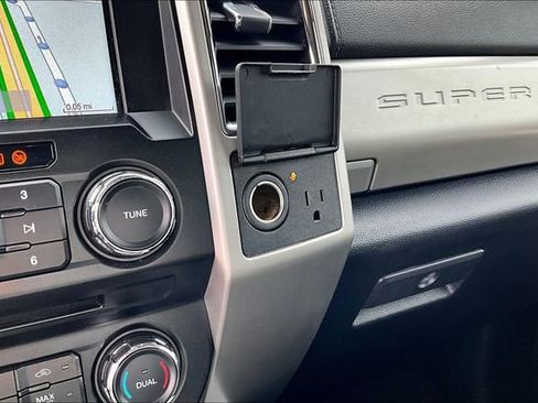 Used 2018 Ford F250 Lariat w/ Lariat Value Package image 23