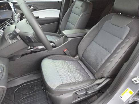 New 2026 Chevrolet Trax LT image 30