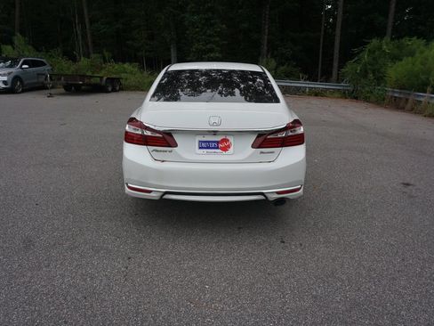 Used 2016 Honda Accord EX image 22