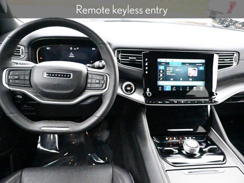 Used 2024 Jeep Wagoneer Series III image 17