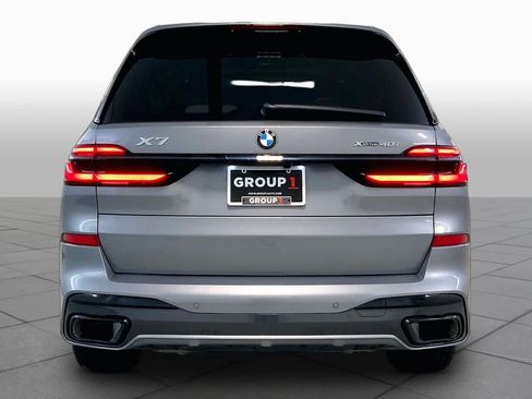 Used 2026 BMW X7 xDrive40i w/ M Sport Package AWD/4WD image 4