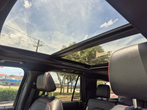 Used 2021 Ford Expedition Max Limited AWD/4WD image 19