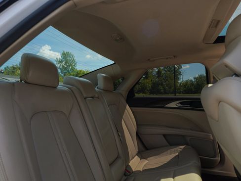 Used 2017 Lincoln MKZ Reserve w/ Climate Package AWD/4WD image 13