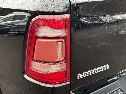 Used 2019 RAM 1500 Laramie image 12