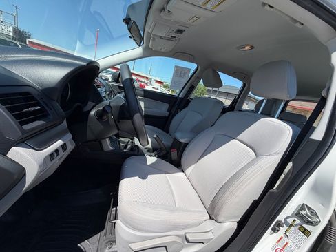 Used 2014 Subaru Forester 2.5i AWD/4WD image 10