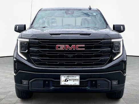 Used 2023 GMC Sierra 1500 Elevation w/ Elevation Premium Package image 2