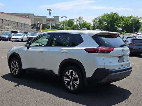 Certified 2023 Nissan Rogue SV AWD/4WD image 4