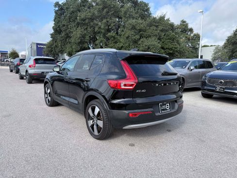 Used 2020 Volvo XC40 T5 Momentum w/ Protection Package AWD/4WD image 4