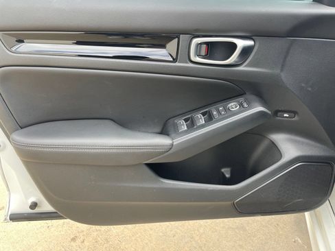 Used 2022 Honda Civic Touring image 16