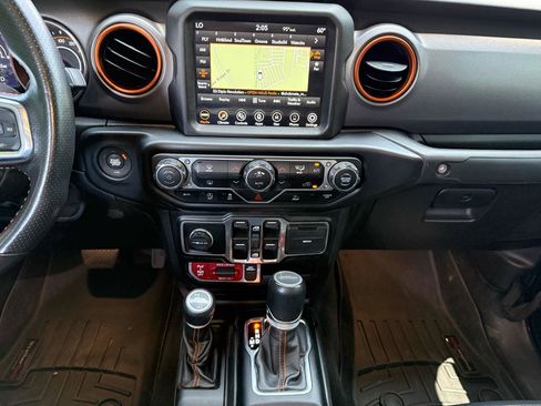 Used 2022 Jeep Gladiator Mojave AWD/4WD image 16