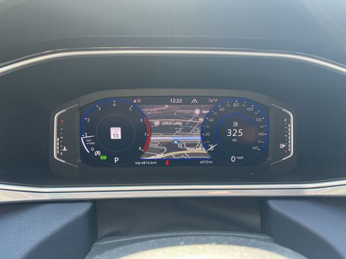 Certified 2025 Volkswagen Taos SEL image 20