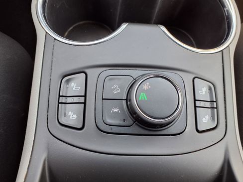 Used 2023 GMC Terrain SLT FWD image 11