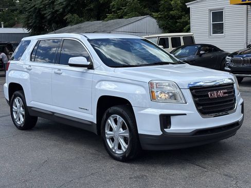 Used 2017 GMC Terrain SLE FWD image 2