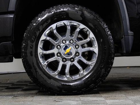 Certified 2024 Chevrolet Silverado 2500 LTZ w/ LTZ Plus Package image 47