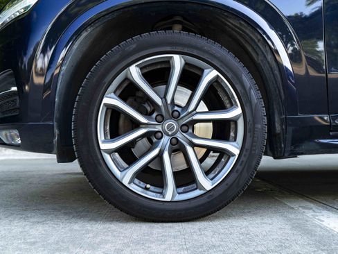 Used 2019 Volvo XC90 T6 Momentum w/ Protection Package Premier AWD/4WD image 14