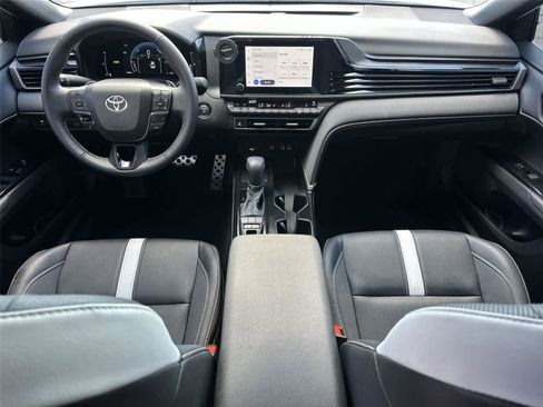 Used 2025 Toyota Camry SE w/ Convenience Package AWD/4WD image 11