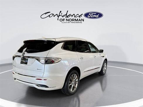 Used 2022 Buick Enclave Avenir w/ Avenir Technology Package image 8