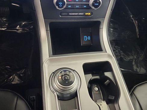 Used 2023 Ford Edge SEL image 25