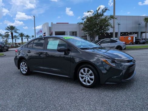Certified 2025 Toyota Corolla LE FWD image 2