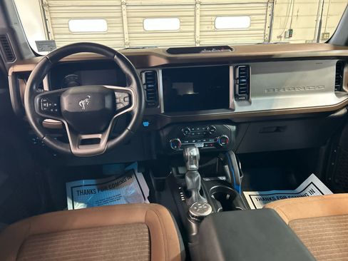 Used 2023 Ford Bronco Outer Banks AWD/4WD image 4