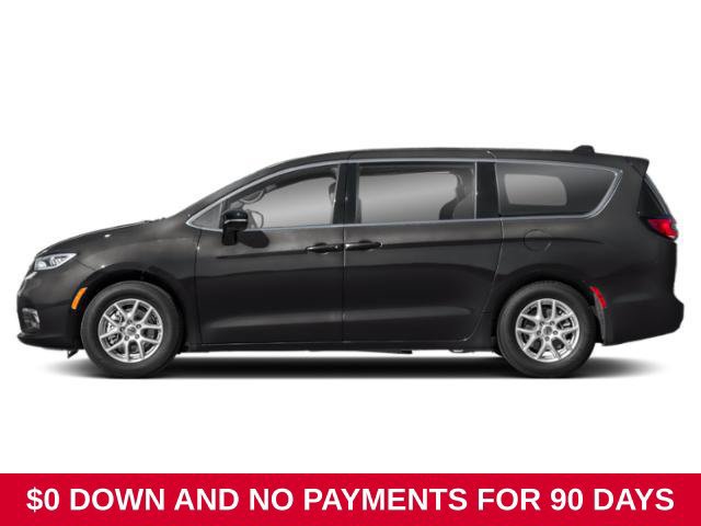 Used 2026 Chrysler Pacifica Select FWD image 3