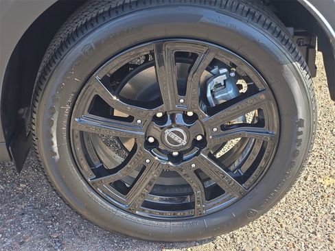 Used 2023 Nissan Kicks SR w/ SR Premium Package image 32