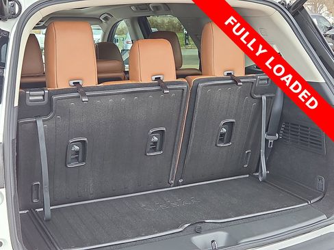 Used 2023 Nissan Pathfinder Platinum w/ Cargo Package image 9