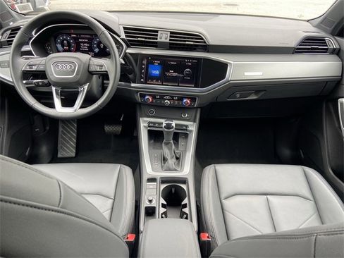 Used 2024 Audi Q3 2.0T Premium w/ Convenience Package image 12