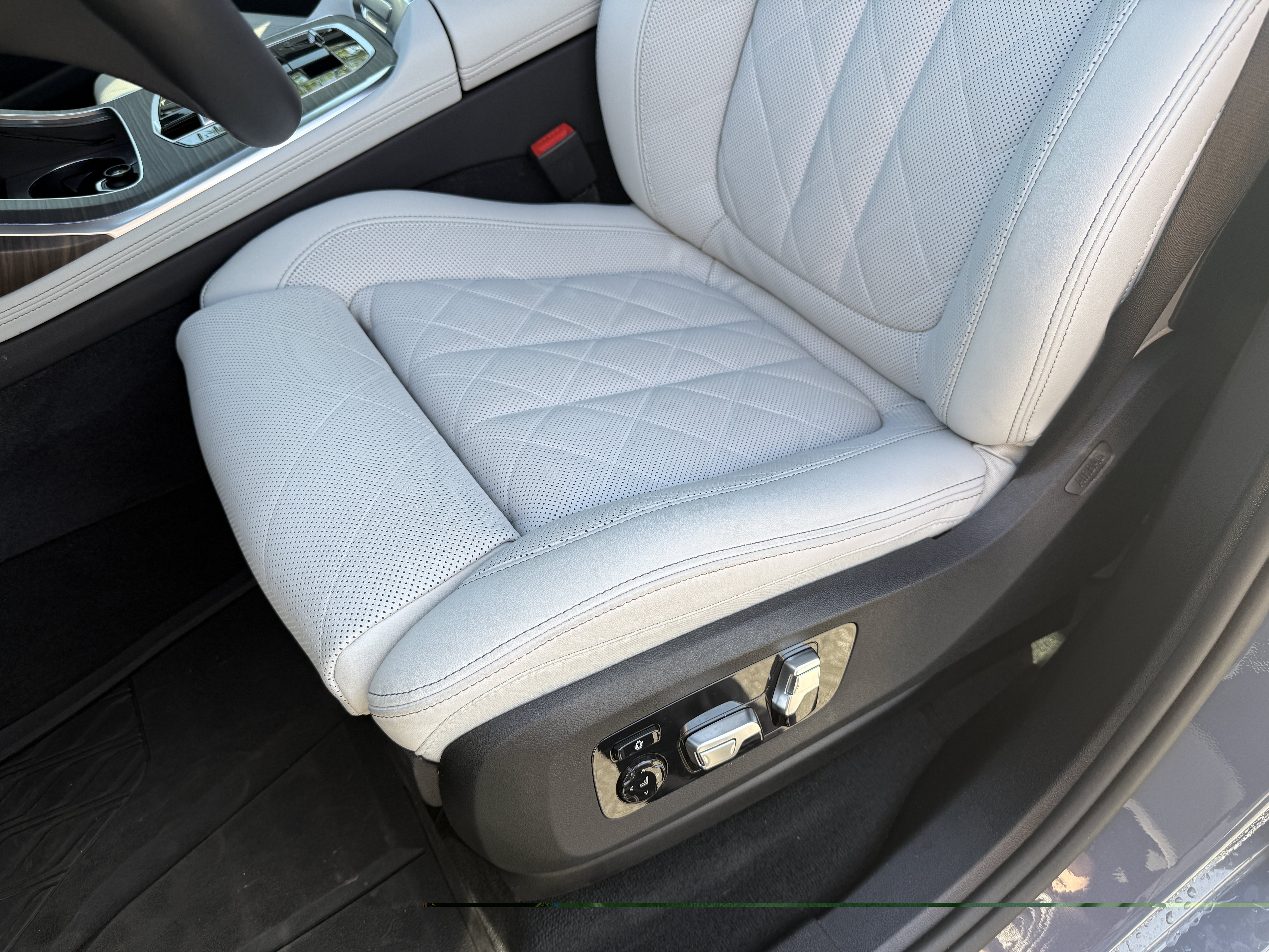 Used 2026 BMW X7 xDrive40i AWD/4WD image 13