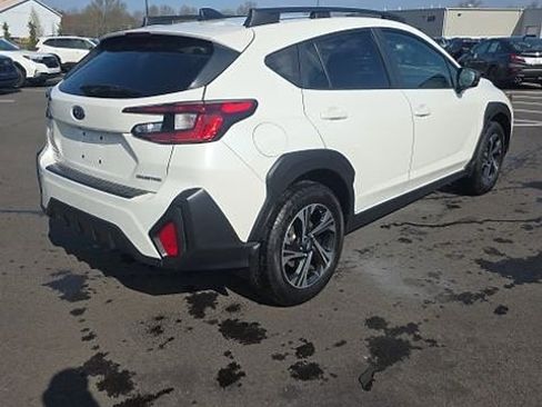 Used 2024 Subaru Crosstrek 2.0i Premium image 4