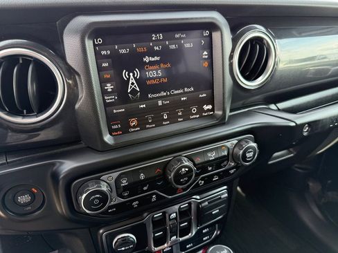 Used 2022 Jeep Wrangler Unlimited Rubicon w/ Trailer Tow Package image 18