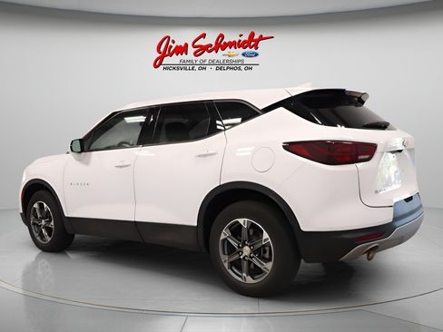 Used 2025 Chevrolet Blazer LT FWD image 4