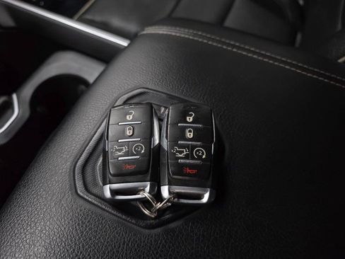 Used 2022 RAM 1500 Laramie AWD/4WD image 47