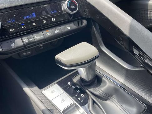 Used 2023 Hyundai Elantra SEL w/ Convenience Package FWD image 30
