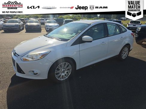 Used 2012 Ford Focus SE FWD image 1