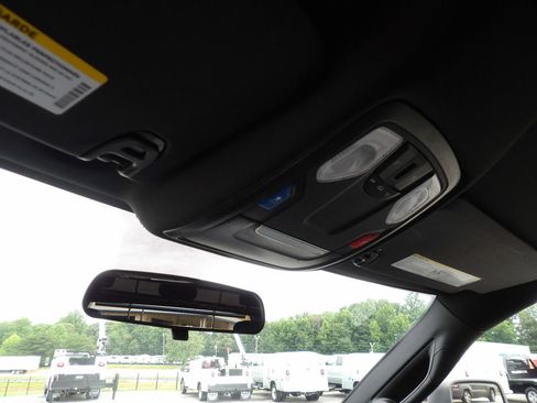 Used 2024 RAM 5500 Tradesman w/ Chrome Appearance Group AWD/4WD image 25