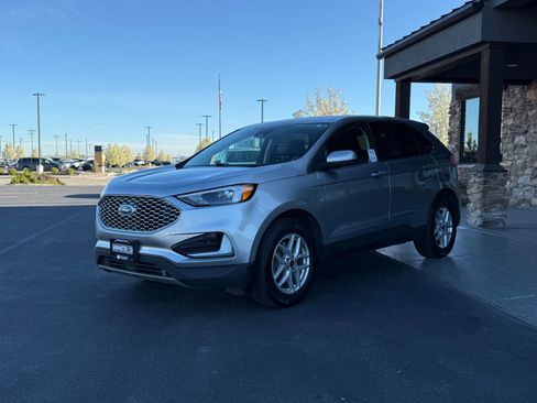 Used 2023 Ford Edge SEL w/ Cold Weather Package AWD/4WD image 10
