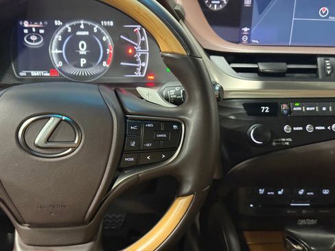 Used 2019 Lexus ES 350 Ultra Luxury w/ Accessory Package image 27