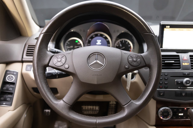 Used 2011 Mercedes-Benz C 300 4MATIC Sedan image 7