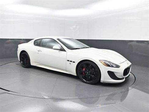 Used 2016 Maserati GranTurismo Sport image 30