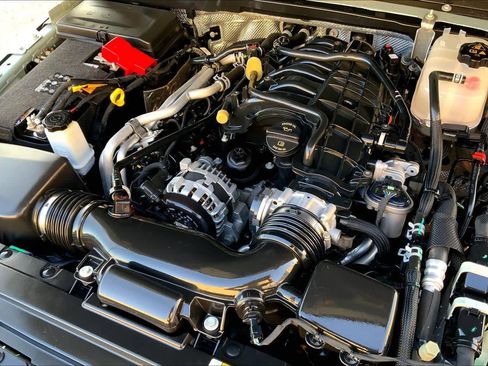 Used 2024 Jeep Wrangler Sport S image 33