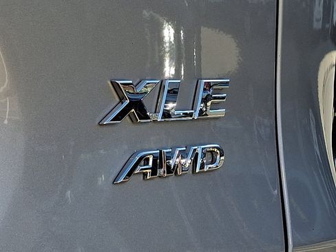 Used 2025 Toyota RAV4 XLE AWD/4WD image 30