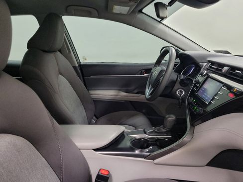 Used 2019 Toyota Camry LE FWD image 21