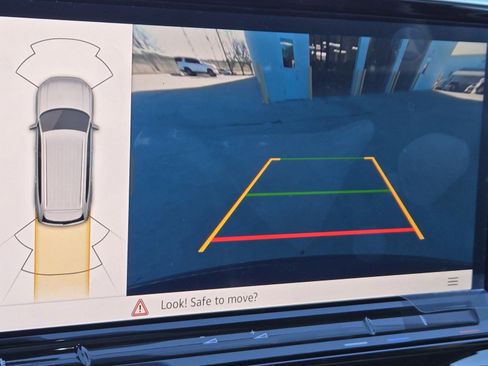 Used 2025 Volkswagen Atlas SEL image 14