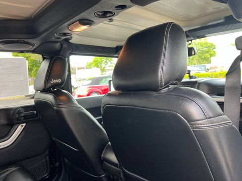 Used 2014 Jeep Wrangler Unlimited Sport AWD/4WD image 28