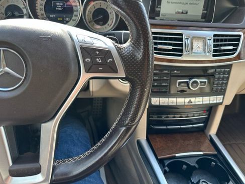 Used 2014 Mercedes-Benz E 550 4MATIC Sedan image 14